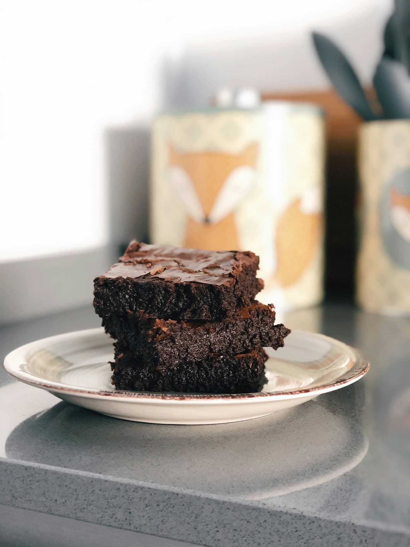 A brownie on a small plate